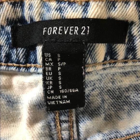 Distressed bleached shorts - Picture 3 of 3